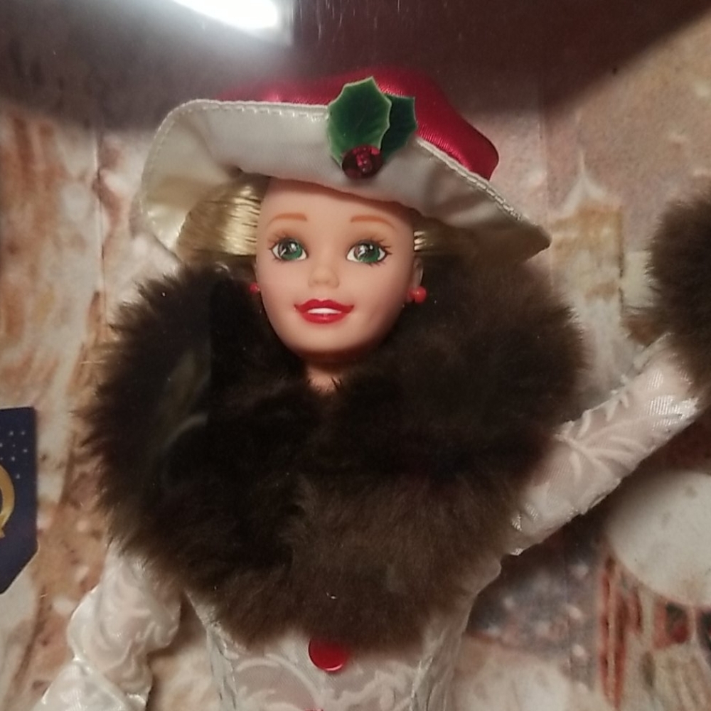 Hallmark Special Edition Barbie - Picture 3 of 7